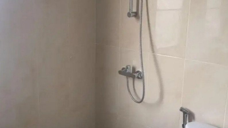 Termurah. Rumah Cluster Elit Azzura Vanya Park, BSD