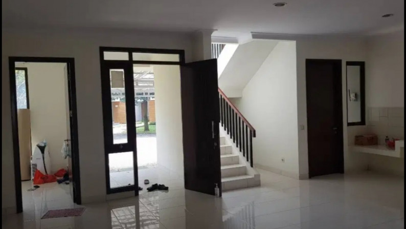 Jarang Ada. Rumah Cluster Divena Deshna The Avani, Bsd.
