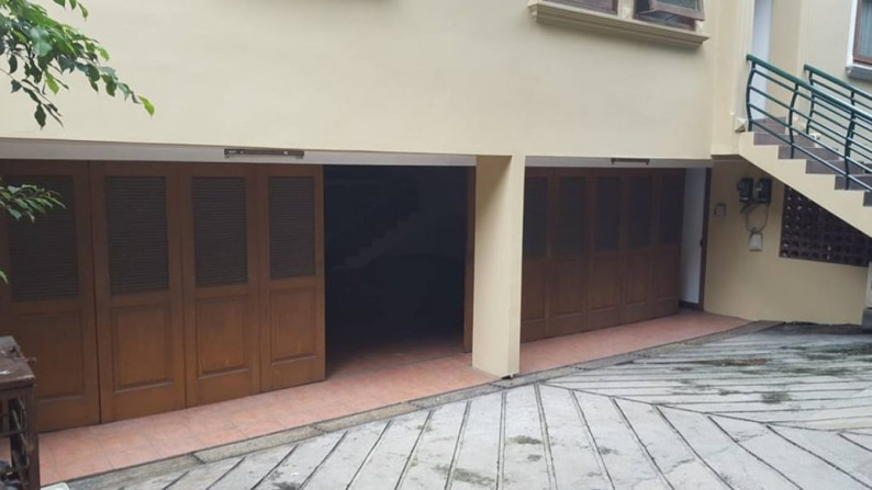Rumah dalam Cluster lingkungan aman dan Nyaman di Kemang