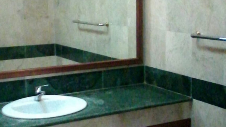Rumah dalam Cluster lingkungan aman dan Nyaman di Kemang