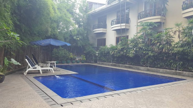 Rumah dalam Cluster lingkungan aman dan Nyaman di Kemang