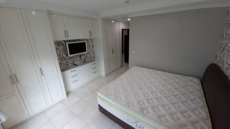 Apartemen Furnished, View Pool & Garden Lantai Rendah di Gading Resort Residence Luas 105m2