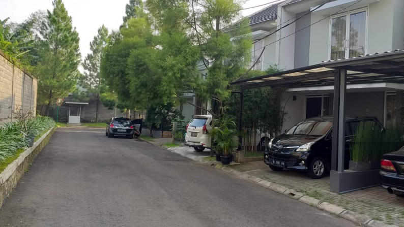 Dijual Rumah Tinggal Town Place di Jl.Baros Raya Cimahi