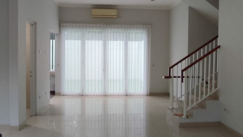 Rumah 2 Lantai di Kebayoran Terrace Bintaro Jaya