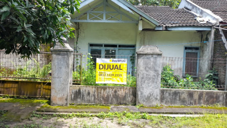 TANAH DAN BANGUNAN DIBAWAH 1 M DALAM PERUMAHAN TAMAN SEDAYU, BANTUL