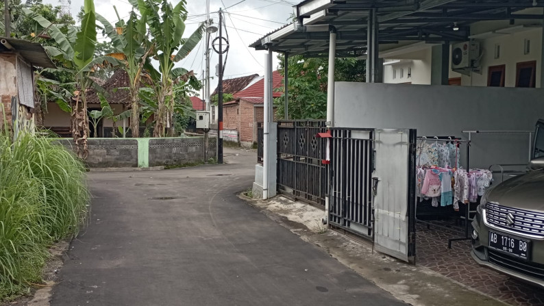 RUMAH 2 KAMAR DENGAN DESAIN MINIMALIS DI DUSUN KRANDON , GODEAN, SLEMAN