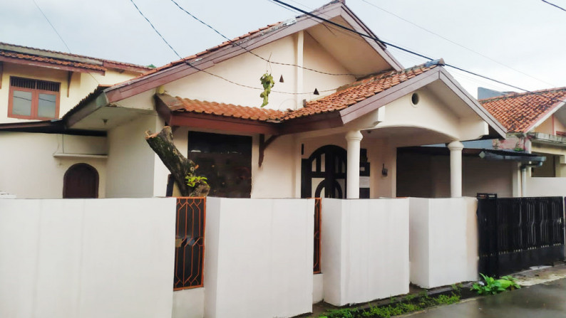 Disewakan Rumah Bagus Di Pondok Pucung Indah 2, Jl Kemuning Raya