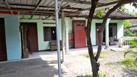 RUMAH DI JL SRANDAKAN BANTUL, COCOK UNTUK RUMAH TINGGAL DAN USAHA