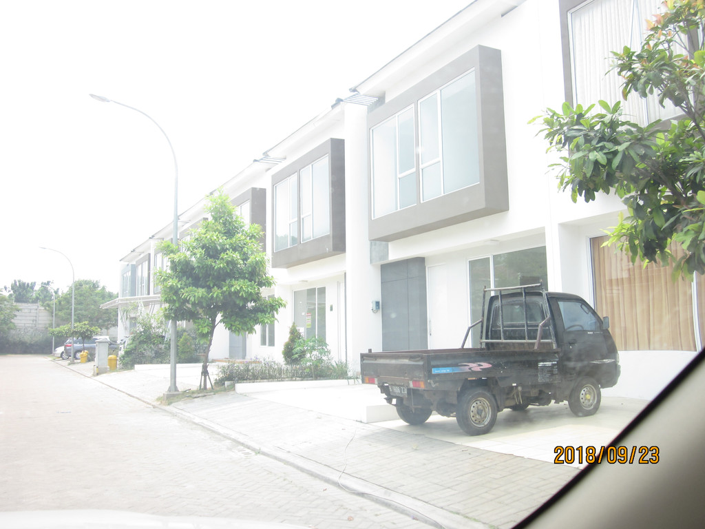 Rumah Bagus Di Fortune Terrace, Graha Raya Bintaro