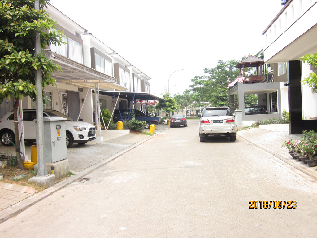 Rumah Bagus Di Fortune Terrace, Graha Raya Bintaro