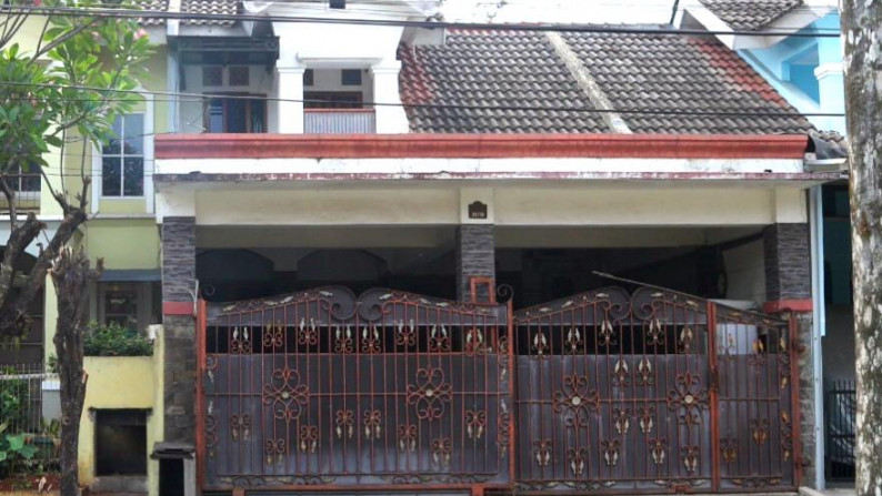 Rumah Dalam Kompleks Bebas Banjir