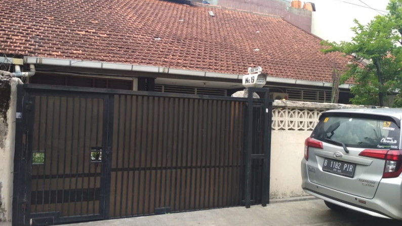 Dijual Rumah Lama di Kebayoran Baru