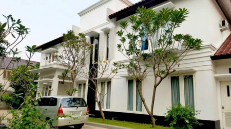 Di Jual Rumah Gaya Modern Cantik ...Turun Harga.