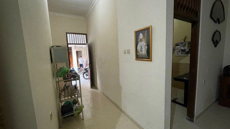 RUMAH +KOST 7 KAMAR DI JL WONOCATUR HANYA BEBERAPA METER DARI RINGROAD TIMUR