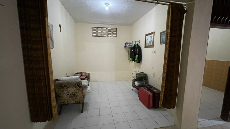RUMAH +KOST 7 KAMAR DI JL WONOCATUR HANYA BEBERAPA METER DARI RINGROAD TIMUR