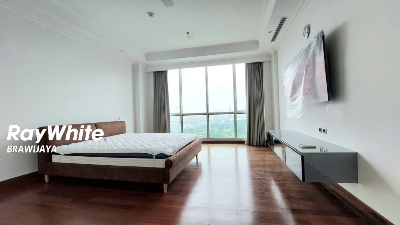 APARTEMEN DI SENAYAN CITY RESIDENCE, JAKARTA PUSAT, NEWLY RENOVATED UNIT, HIGH FLOOR