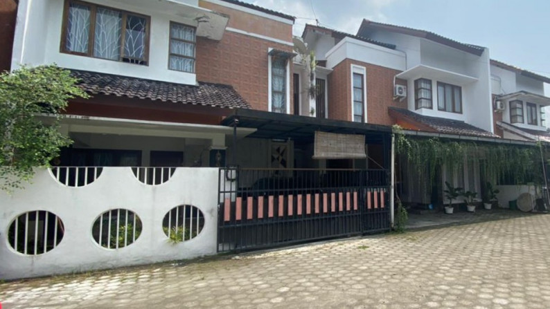 RUMAH 4 KAMAR FULL FURNISH DI SEDAN RESIDENCE DEKAT HOTEL HYATT, SLEMAN