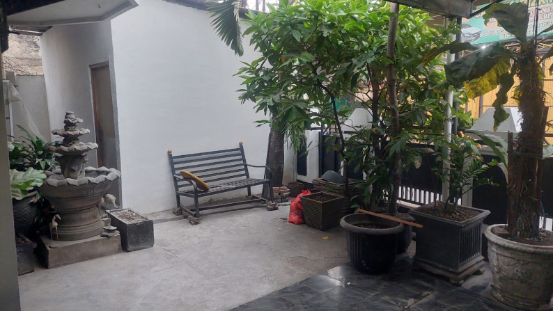 Rumah 2 lt plus 1 Ruko di Jl.Raya Kecapi Pd.Gedhe