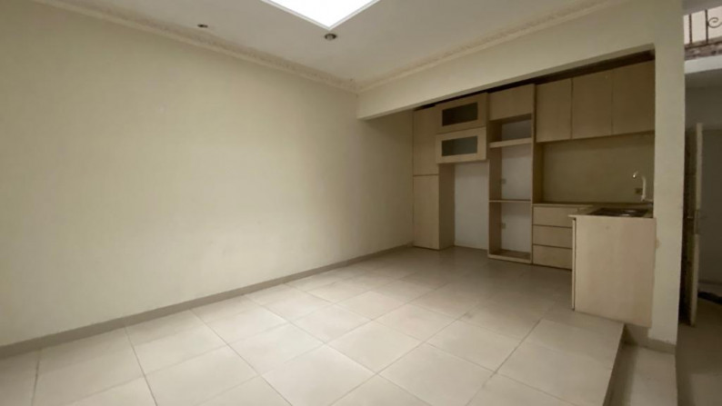 DIJUAL CEPAT !! TURUN HARGA!! RUMAH LOKASI SANGAT STRATEGIS DI KAWASAN PEJATEN, HARGA SANGAT MENARIK, JAKARTA SELATAN