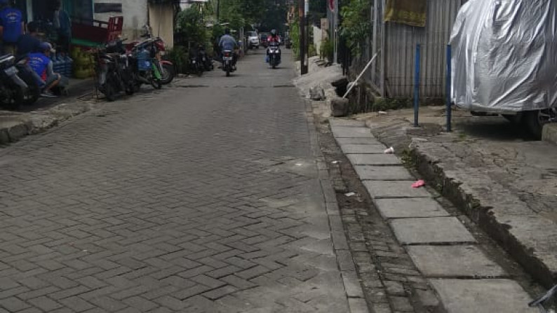 Rumah lokasi nyaman di Cipadu Cileduk, hitung tanah.