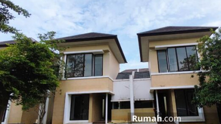 Termurah. Rumah Bagus Ilustria The Eminent, Bsd.