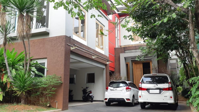 Rumah Mewah,Siap Huni ,Cantik di Bintaro Jaya 9..