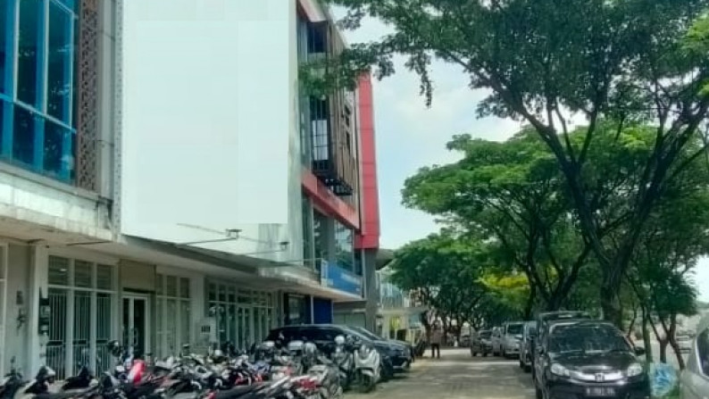 Ruko bagus siap pakai daerah komersial di bintaro