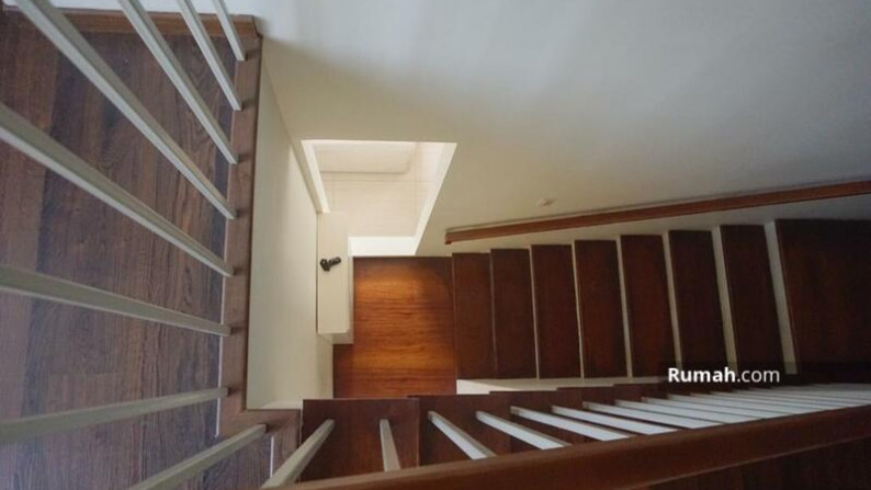 Jarang Ada. Rumah Mewah Cluster Primavera Foresta, BSD