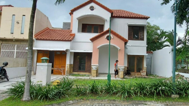 Dijual Rumah Crystal Golf Citraland Surabaya - LUAS - Fresh - Siap Huni