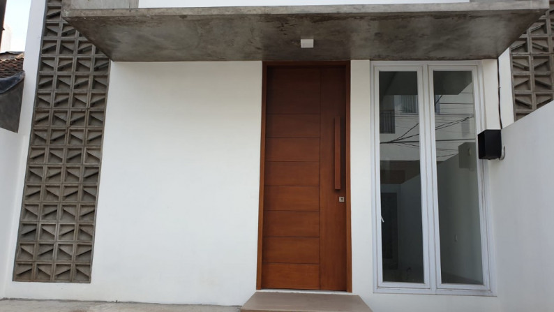 Rumah Ada 2 Unit Bangunan baru, minimalis Jl Harpa BCS, Kelapa Gading Luas 5x15m2