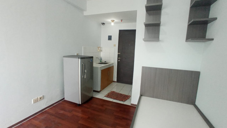 SANGAT MURAH, Apartment Sky View Studio Semi Furnished, Serpong - Tangerang Selatan 