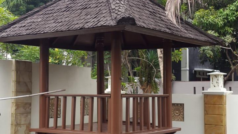 Rumah Hook dengan Eksterior Elegan, Hunian Asri dan Nyaman @Graha Taman, Bintaro Sektor 9