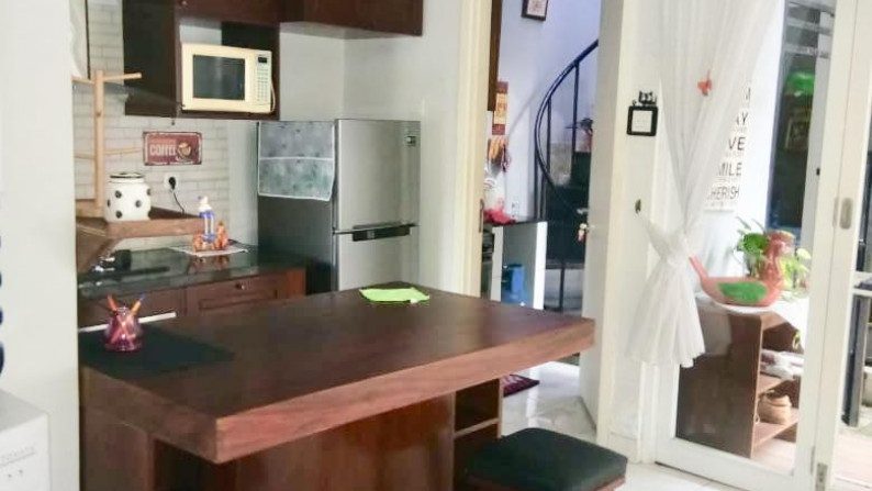 Rumah Siap Huni, Nyaman dan Lokasi Strategis @Emerald View Bintaro