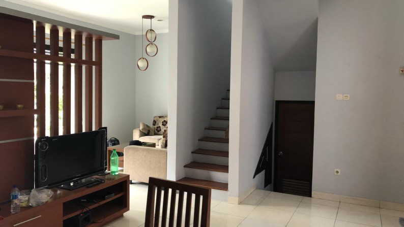 Rumah Siap Huni, Full Furnish, Hunian Asri dan Nyaman @Emerald Residence, Bintaro Sektor 9