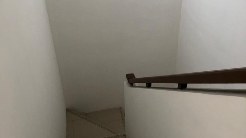 Rumah Siap Huni, Hunian Asri dan Nyaman @Emerald Residence, Bintaro Sektor 9