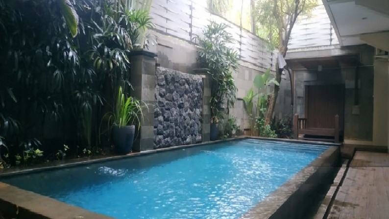 Townhouse Eksklusif Dan Private Di Daerah Kemang