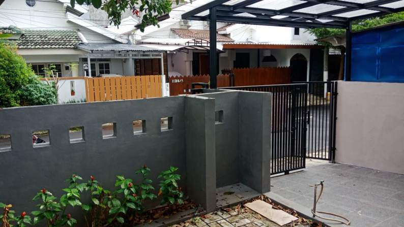 Rumah Asri Cantik di Kasuari Sektor 9 Bintarojaya