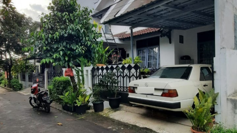 Rumah Bagus 2 lantai di Sektor 3 Bintarojaya