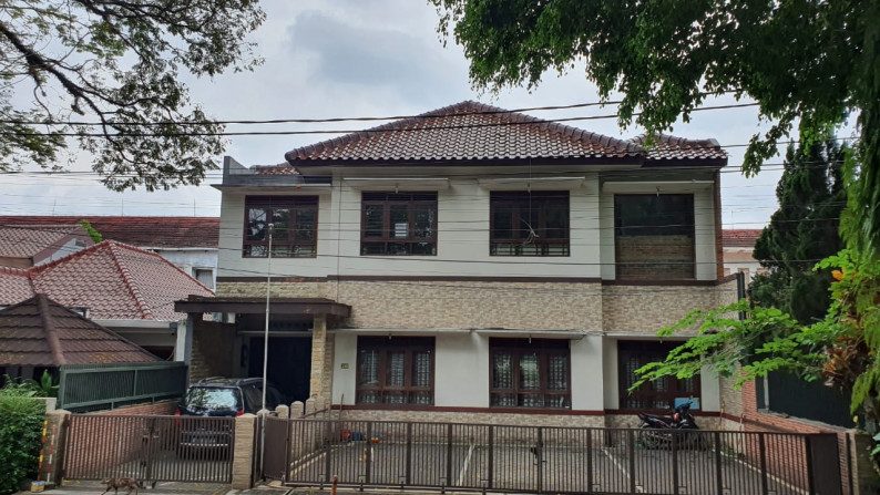 Dijual Rumah Kantor Sayap Surapati