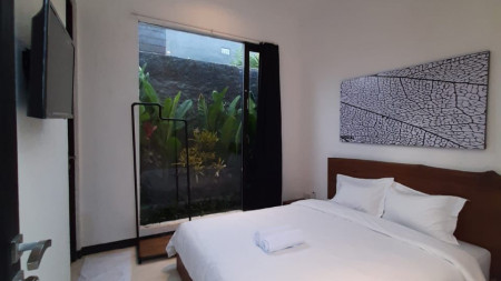 Hotel lokasi sangat strategis di area resort Canggu Bali