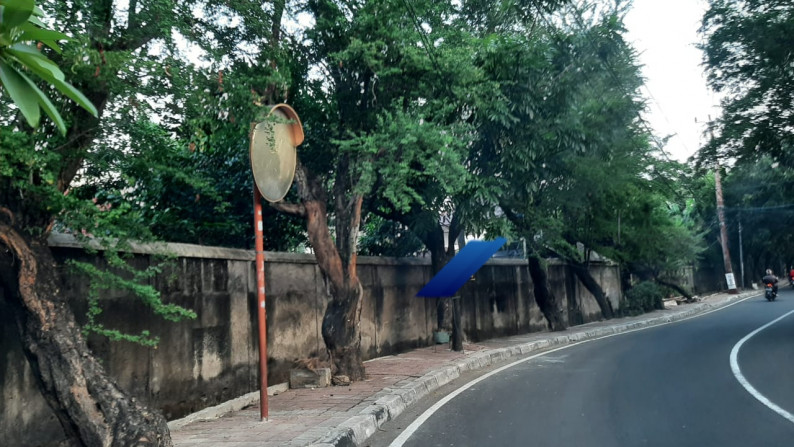 Dijual Rumah Luas di Taman Kedoya Baru/ Elok - Kedoya Selatan - Jakarta Barat