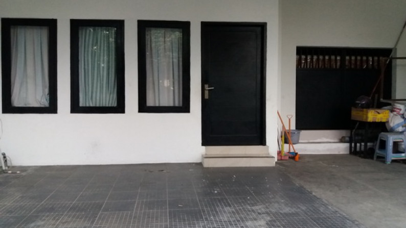 For Sale  Rumah Mungil 3 Lt Bebas Banjir @ Taman Kedoya Baru - Jakarta Barat