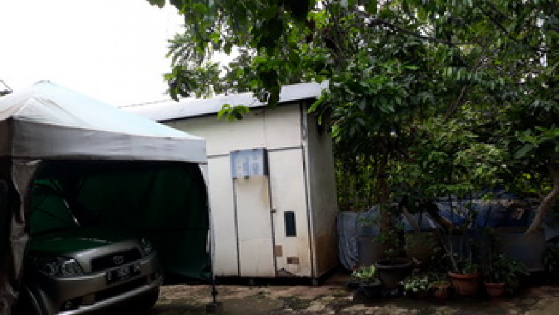 Dijual Rumah Tua + Workshop Furniture Bebas Banjir di Raya Kedoya - Kedoya - Jakarta Barat