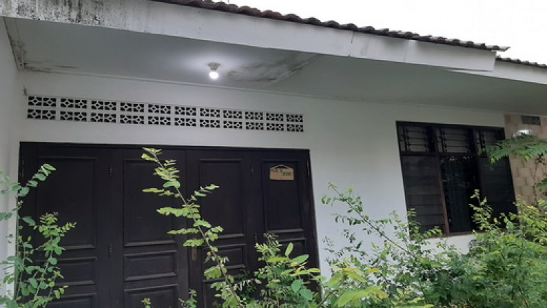 For Sale Rumah Tua Hitung Tanah BU @ Puri Indah - Jakarta Barat