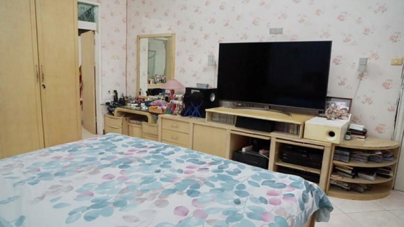 For Sale Rumah Besar  Furnished di Taman Kedoya Baru - Jakarta Barat