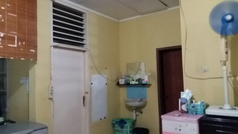 Dijual Rumah Tua Bebas Banjir 1 Lt.  di Taman Kedoya Baru/ Elok - Kedoya Selatan - Jakarta Barat