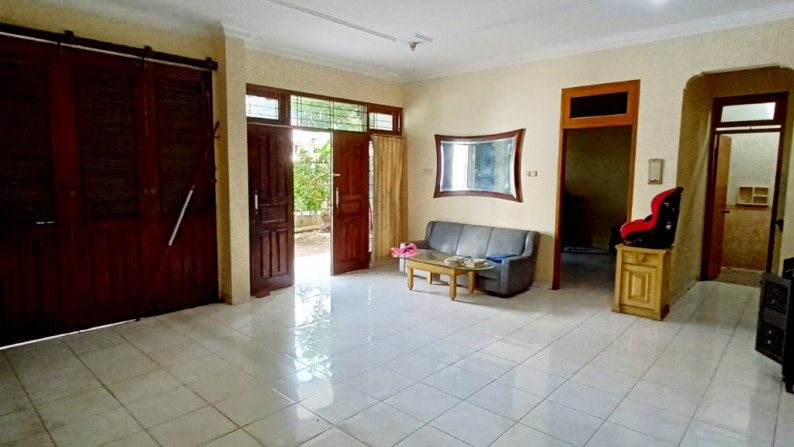 Dijual rumah 2 lt  Siap pakai  @ Sunrise garden,  Jakarta Barat