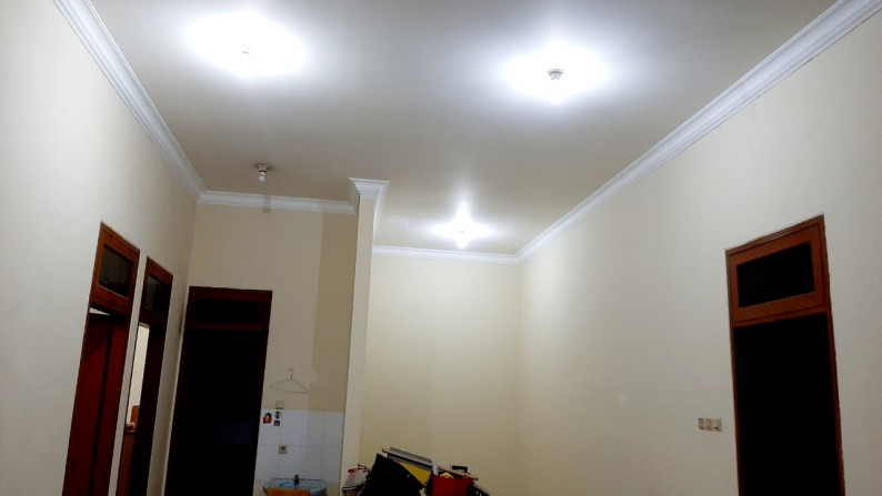 Dijual rumah 2 lt  Siap pakai  @ Sunrise garden,  Jakarta Barat