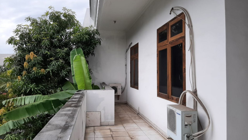 Dijual rumah 2 lt  Siap pakai  @ Sunrise garden,  Jakarta Barat