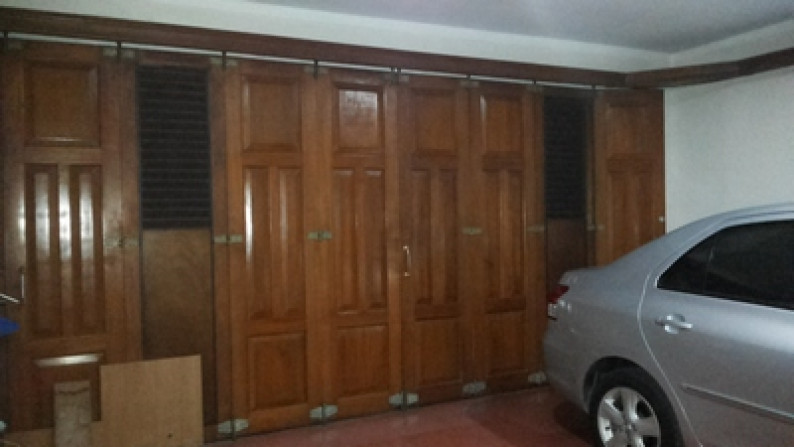 For Sale Rumah Bagus Kayu2 & Furniture Jati di Taman Kedoya Baru/Elok - Jakarta Barat